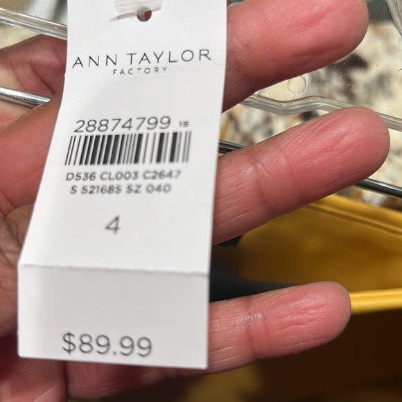 New Ann Taylor  skirt - Picture 3 of 3